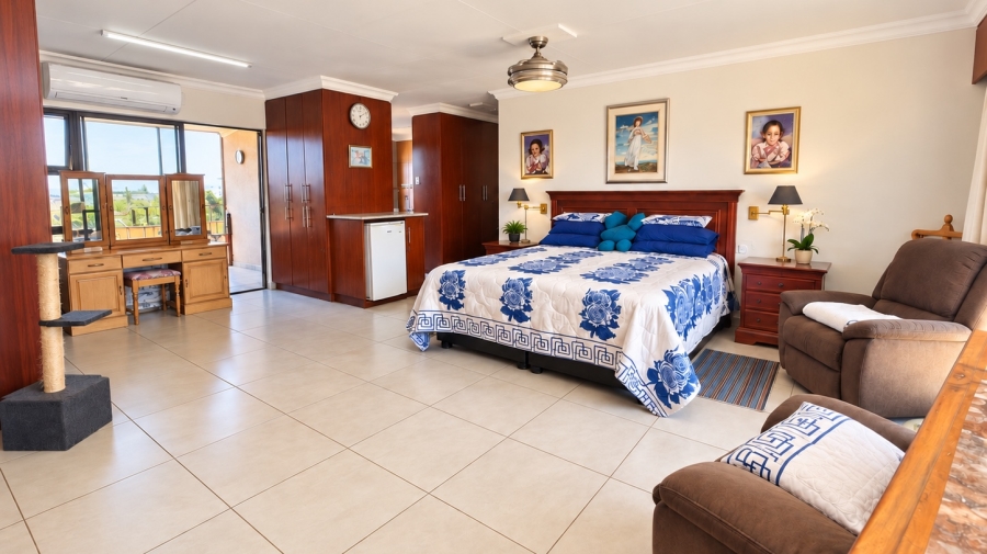 7 Bedroom Property for Sale in Heuwelsig Free State